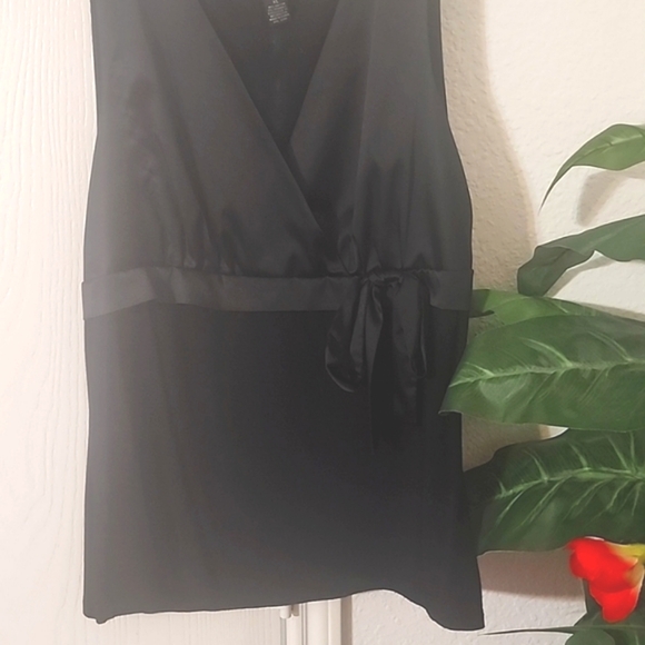 INC Bow Top - Picture 2 of 5